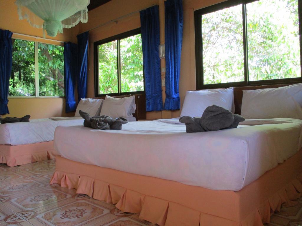 Khaosok Island Resort Khao Sok National Park Exterior photo